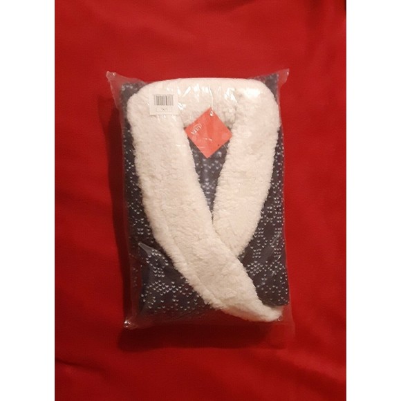 ULTA Navy Blue White Fair Isle Plush Faux Shearling Robe Women's L/XL New - Picture 4 of 4